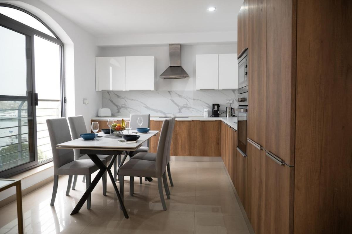 Golden Harbour - 2 Bedrooms, 2 Bathrooms Gzira ภายนอก รูปภาพ