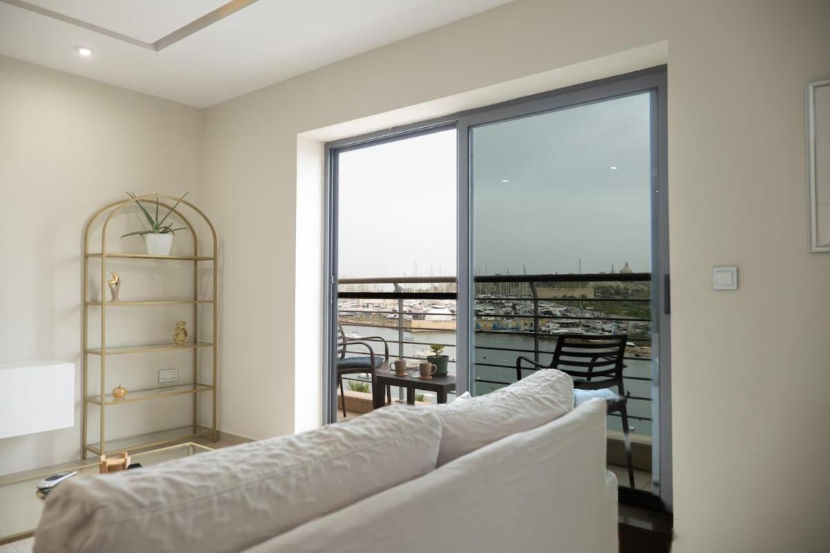 Golden Harbour - 2 Bedrooms, 2 Bathrooms Gzira ภายนอก รูปภาพ