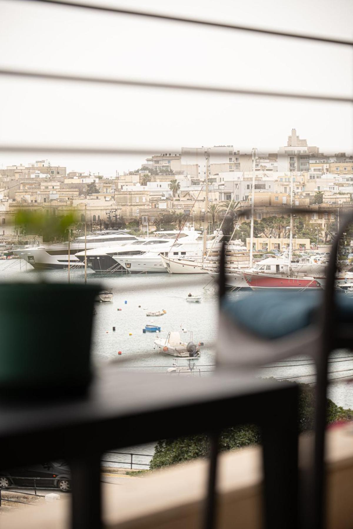 Golden Harbour - 2 Bedrooms, 2 Bathrooms Gzira ภายนอก รูปภาพ